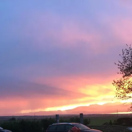 בית הארחה Galerie, Tumulus De La Hogue