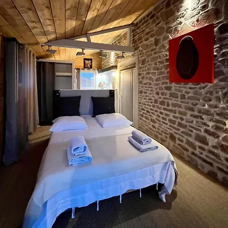 Galerie, Tumulus De La Hogue 4*