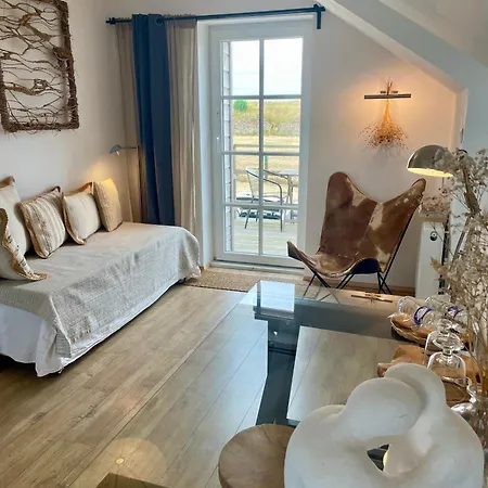 Galerie, Tumulus De La Hogue בית הארחה