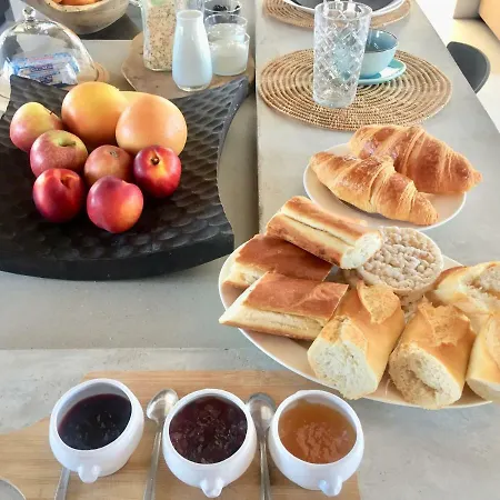 Galerie, Tumulus De La Hogue בית הארחה 4*