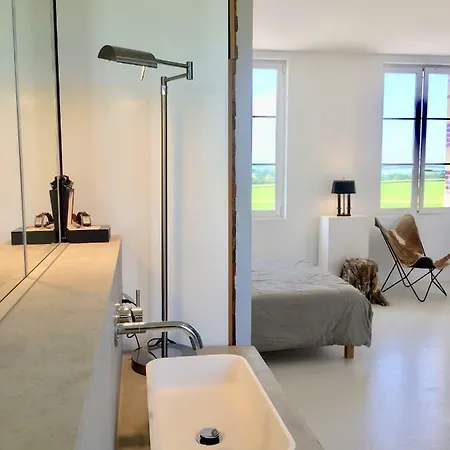 Galerie, Tumulus De La Hogue 4*