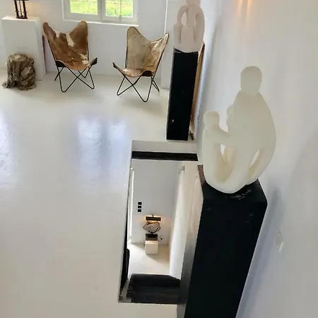 Gasthuis Galerie, Tumulus De La Hogue 4*