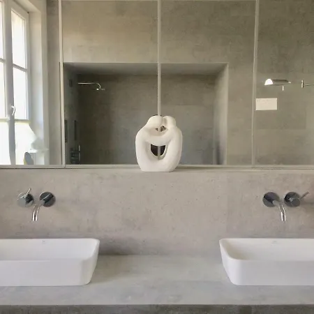 בית הארחה Galerie, Tumulus De La Hogue 4*