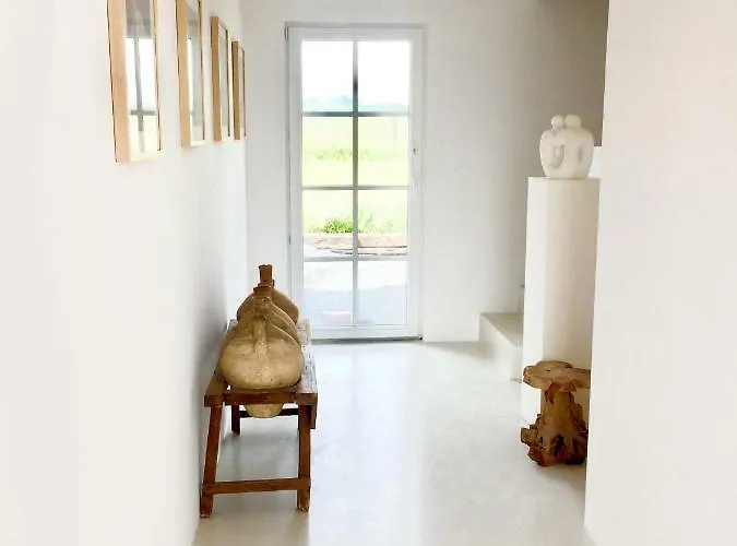 Galerie, Tumulus De La Hogue 4*