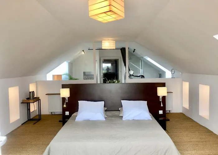 Galerie, Tumulus De La Hogue 4*